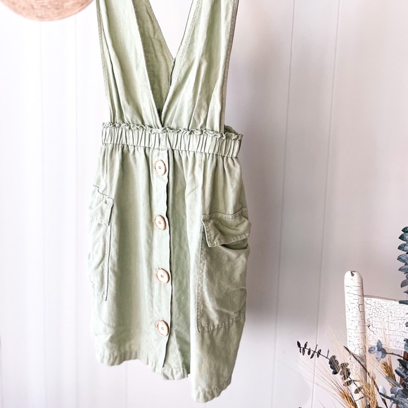 Sage Linen Pinafore - Picture 6 of 8
